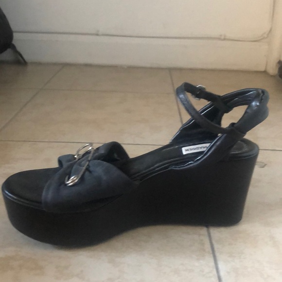 Wedges with Safety Pin Detail - Picture 3 of 7